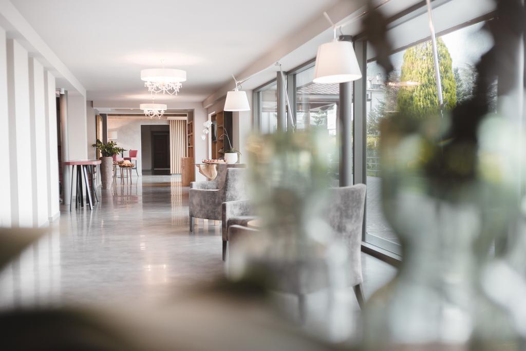Hotel Tiefenbrunn Gardensuites & Breakfast Lana Luaran gambar