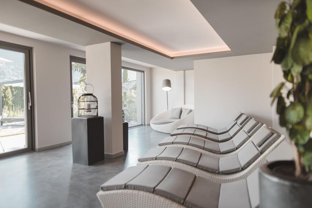 Hotel Tiefenbrunn Gardensuites & Breakfast Lana Luaran gambar