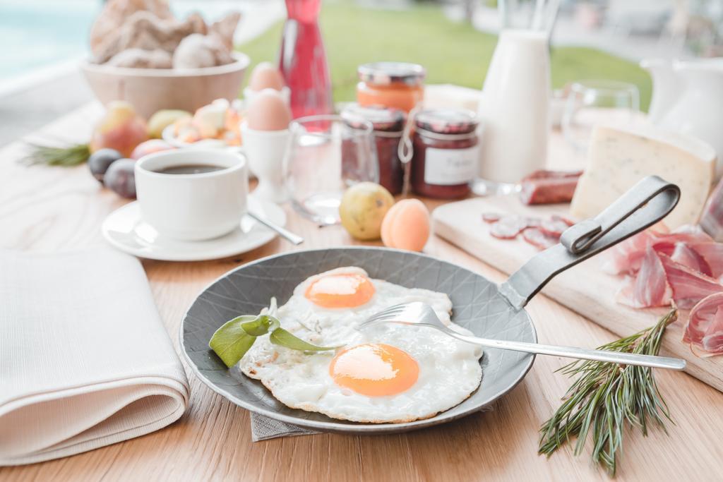 Hotel Tiefenbrunn Gardensuites & Breakfast Lana Luaran gambar