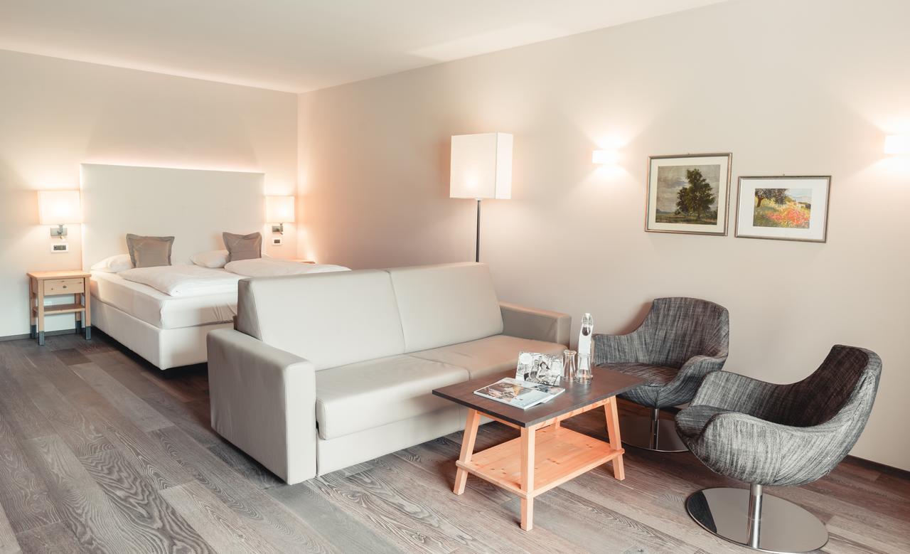 Hotel Tiefenbrunn Gardensuites & Breakfast Lana Luaran gambar