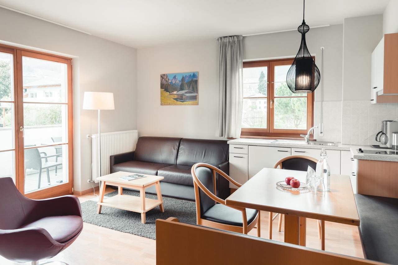 Hotel Tiefenbrunn Gardensuites & Breakfast Lana Luaran gambar