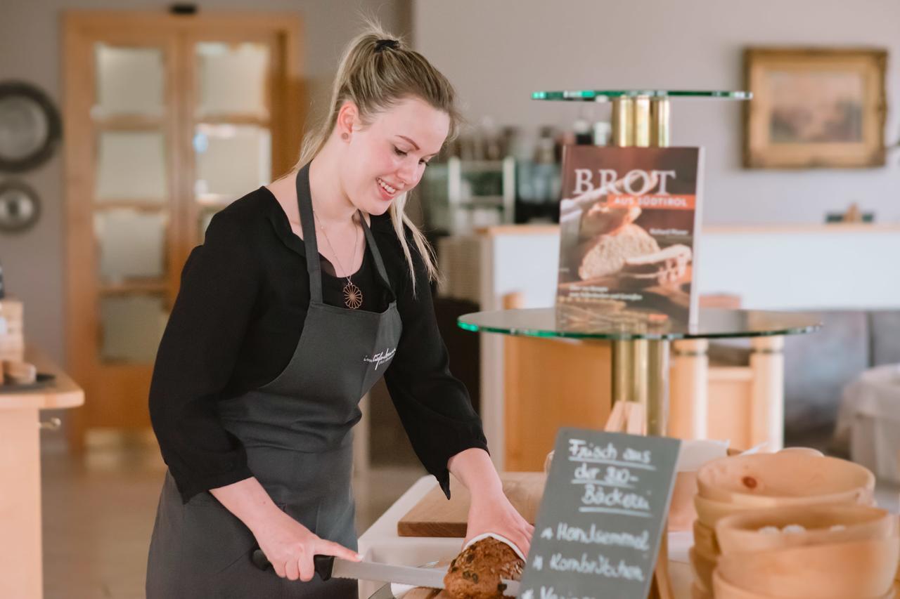 Hotel Tiefenbrunn Gardensuites & Breakfast Lana Luaran gambar