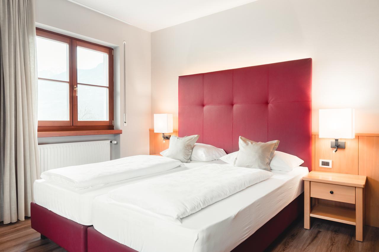 Hotel Tiefenbrunn Gardensuites & Breakfast Lana Luaran gambar